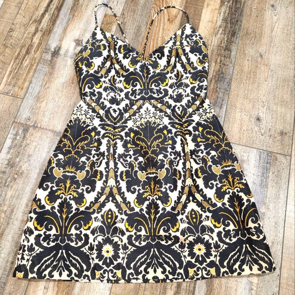 FREE PEOPLE Queen Of Hearts Dress Size 4 Black & Gold Brocade Party Mini EUC